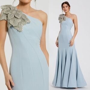 Mac Duggal NEW Crepe One Shoulder Gown with Flower in Powder Blue $698 -‎ Size 8
